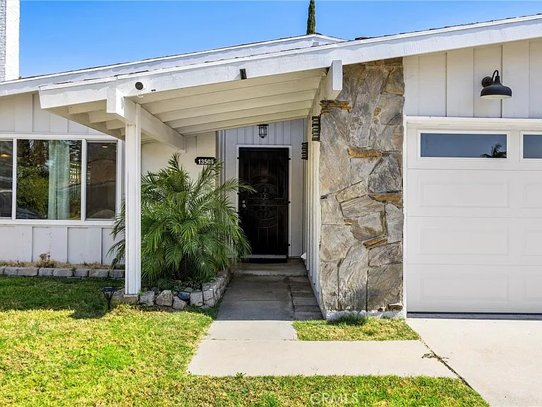 13509 Destino St — Photo 2