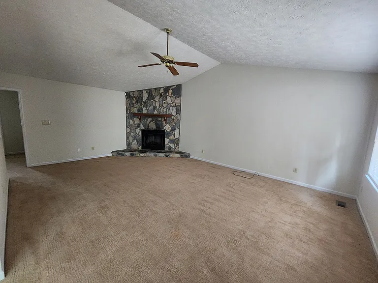 6605 Omni Ct — Photo 5