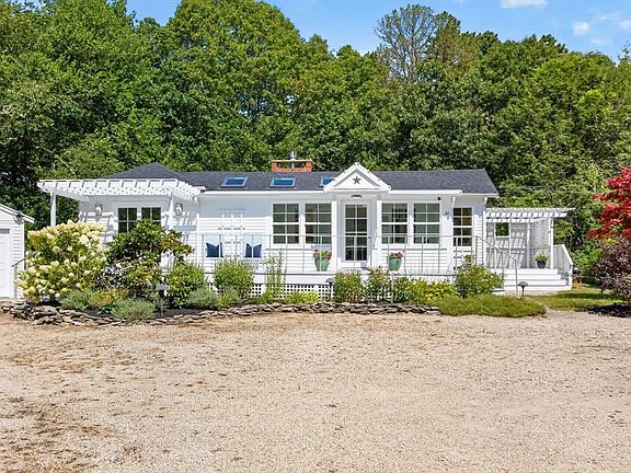 3rd image of 60 Valley Farm Rd