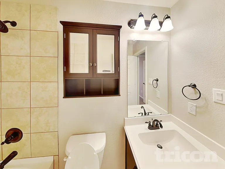 208 Carson Dr — Photo 12