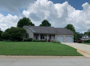 1835 S Woodfield Trl, Warsaw, IN