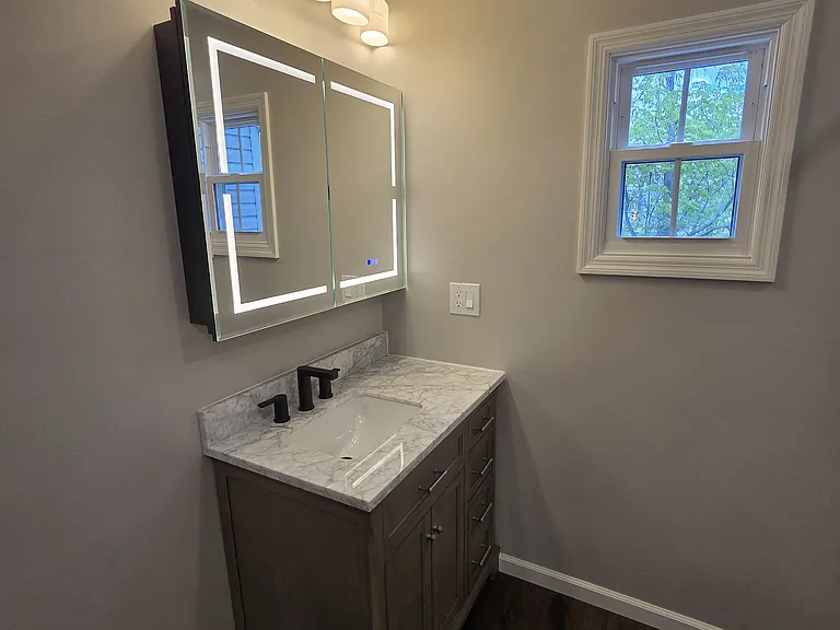 1086 William Flynn Hwy #3 — Photo 8