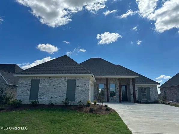 464 Aurora Cir, Canton, MS 39046