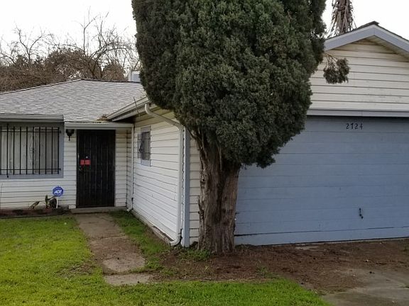 2nd image of 2724 52nd Ave