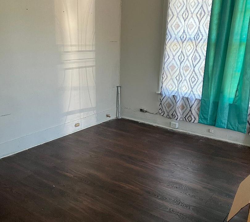 2nd image of 309 Super St #309