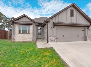 1014 Copperas Bnd, Caldwell, TX 77836