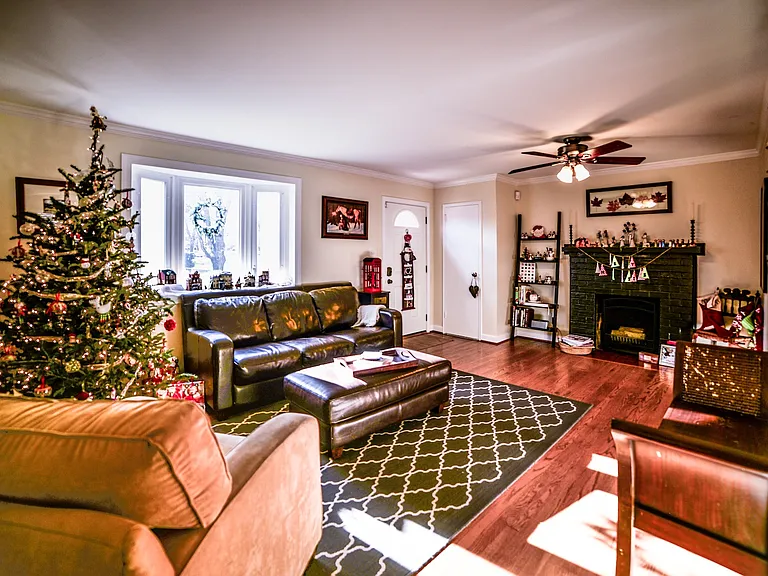 4805 Macon Rd — Photo 1
