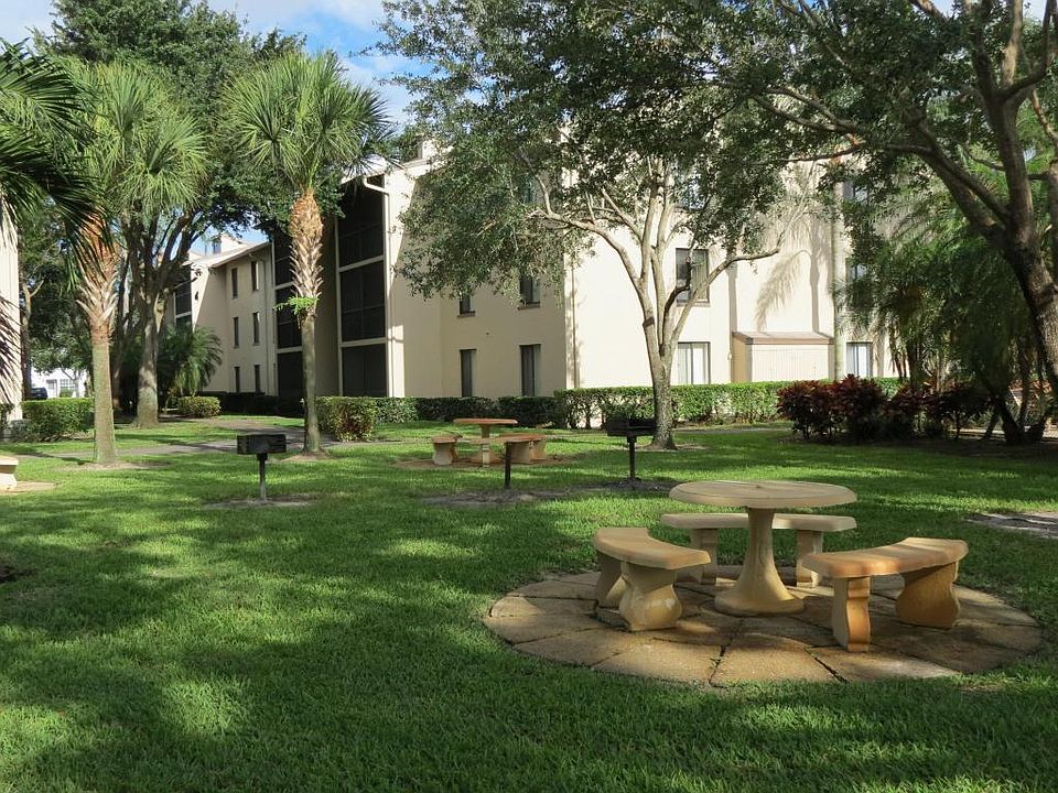 2nd image of 201 Foxtail Dr APT F2