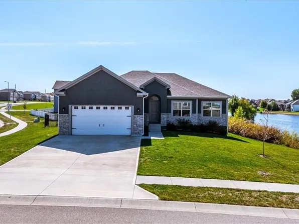 1101 5th Ter, Oak Grove, MO 64075