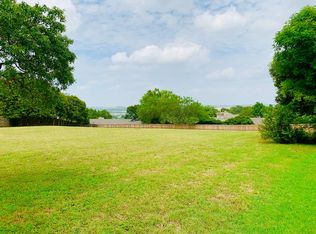 205 Lakewood Dr, Kerrville, TX 78028