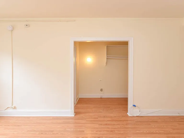 3335 W Diversey Ave #412 — Photo 8