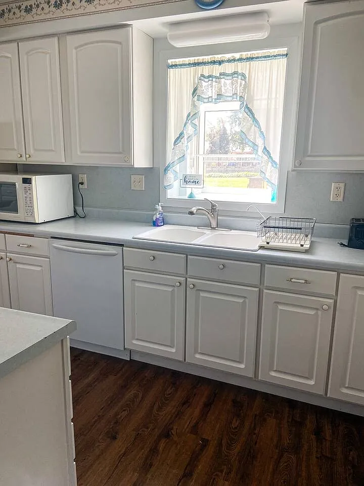 4 bed, 2022 sqft, $1,400 — Photo 4