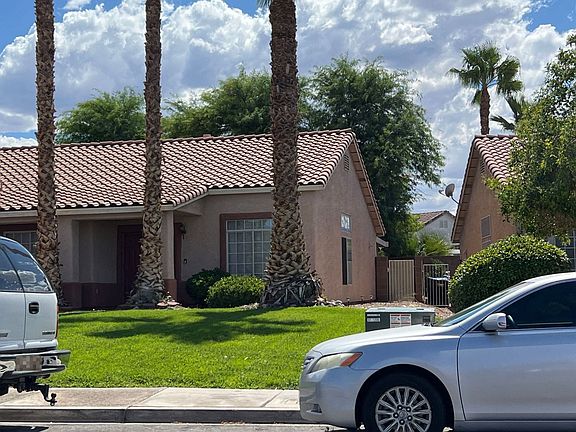 2nd image of 1051 Blue Lantern Dr