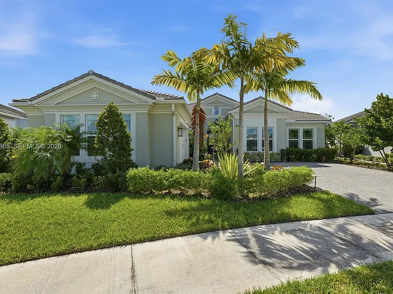 4662 Estates Cir — Photo 95