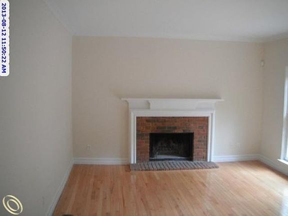 4th image of 215 Parsons Ln