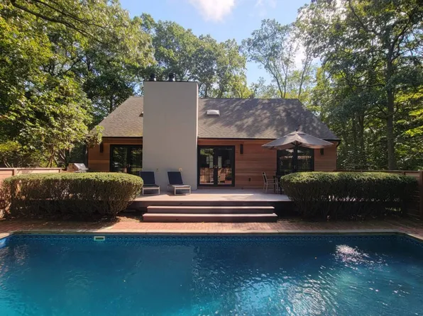 9 Diane Dr, East Hampton, NY 11937
