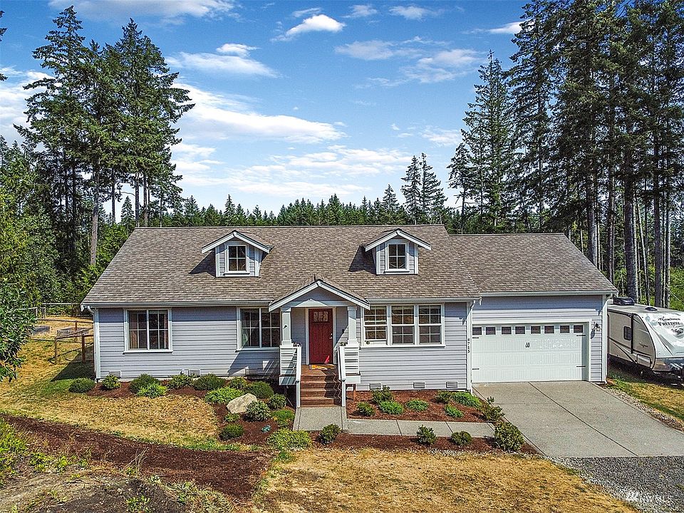 5 acres of peace and tranquility is awaiting you with this 1576 sq. ft. rambler.>