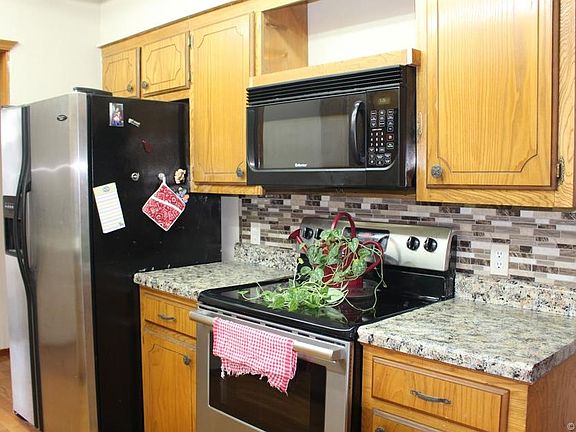 4th image of 608 Belmonte Ct