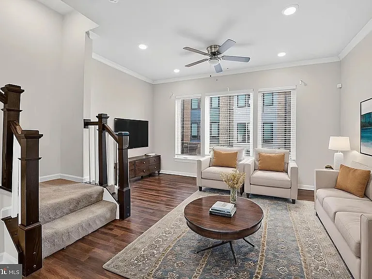 8041 Baxter St — Photo 11