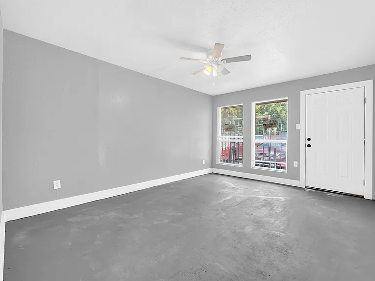 Dabney Apartments — Photo 18