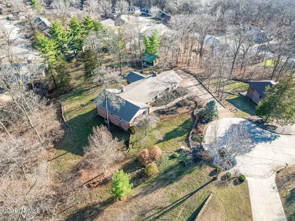 415 Shagbark Rd, Jefferson City, MO 65101