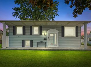 715 Rogers Rd, Romeoville, IL 60446