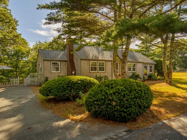 61 Trotters Lane, West Dennis, MA 02670