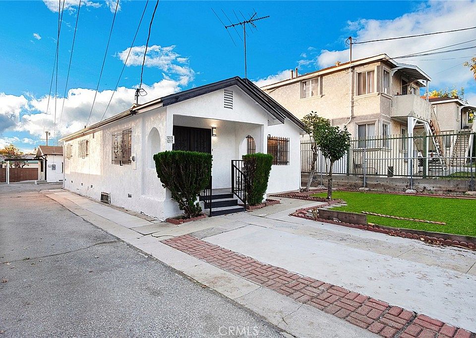 1st image of 1215-1217 N Avenue 56
