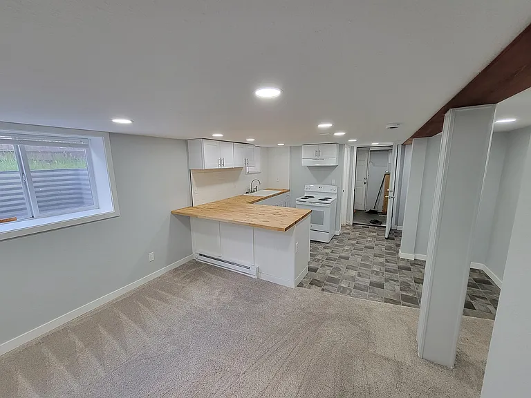 1629 E Pacific Ave #BASEMENT — Photo 5