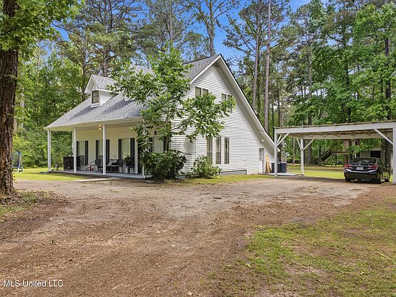2nd image of 1152 E Robb St