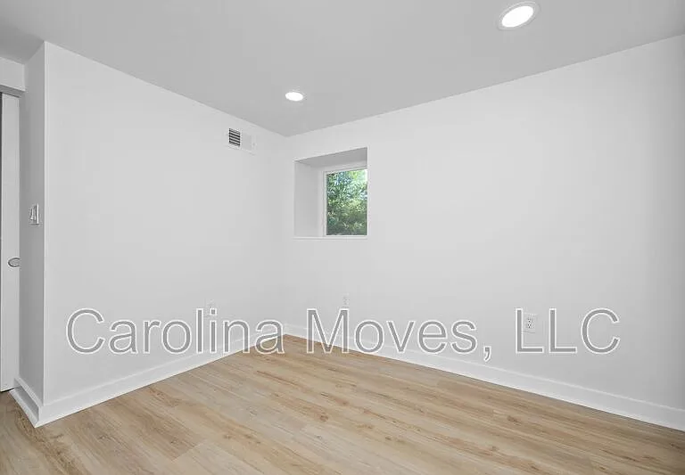 10 Valley View Ln — Photo 23