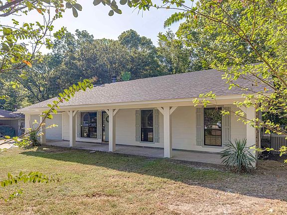 2nd image of 12 Southwood Cir