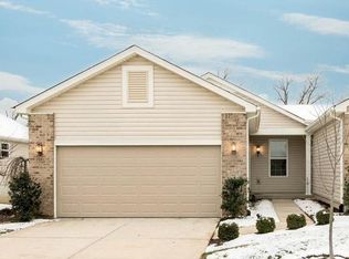 847 Elaine Dr, O'Fallon, MO 63366
