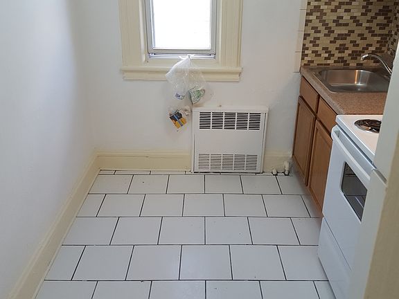 4th image of 1701 Flatbush Ave