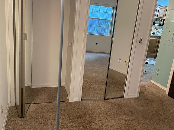 4th image of 2994 Sir Hamilton Cir #5