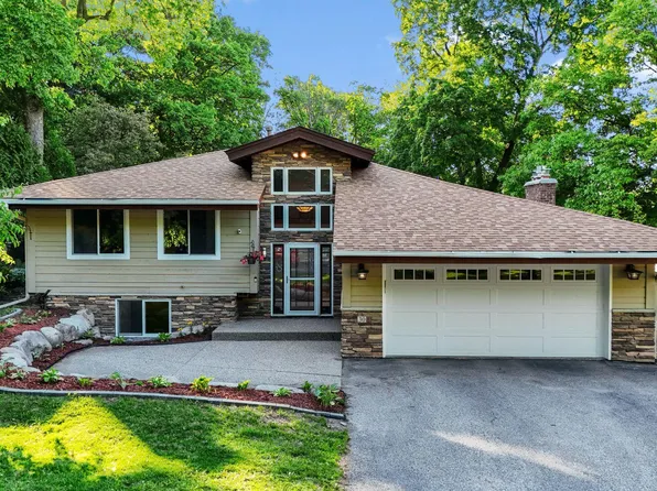 30 Tonka Bay Ln, Tonka Bay, MN 55331