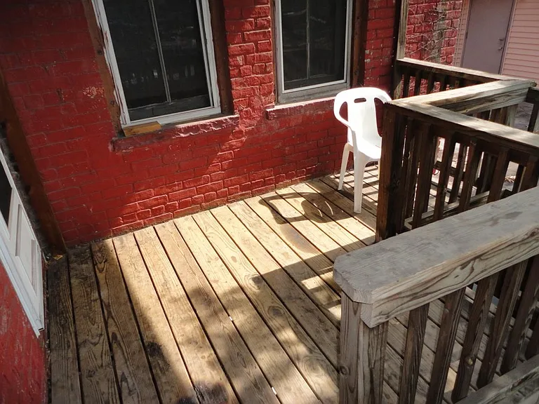 562 Madison Ave #3 — Photo 4