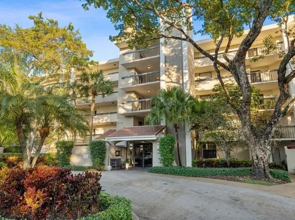 2025 Lavers Cir APT D204, Delray Beach, FL 33444