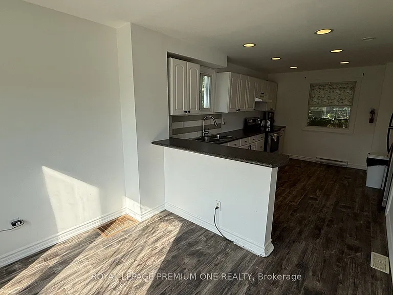 512 Mosley St #WHOLE HOUSE — Photo 21