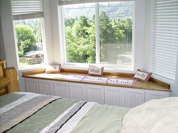 Master Bedroom Bay Window Seat and Storage