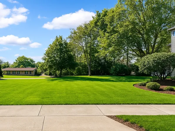 1030 Arlington Ave, Grand Haven, MI 49417