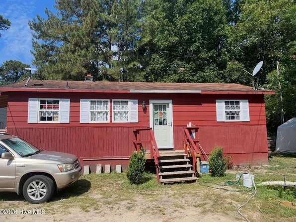 206 Community Road, Eagle Springs, NC 27242