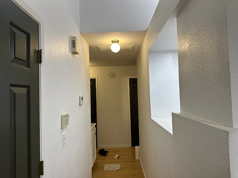 900 Quate Ct — Photo 9