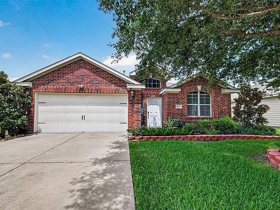 5th image of 16123 Duck Tail Ln