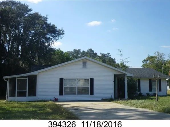 5961 Country Club Dr, Dade City, FL 33523