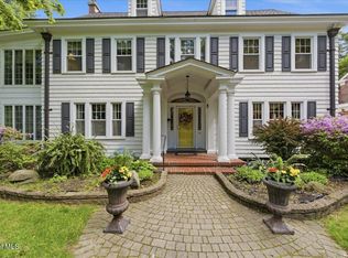 8 Westover Rd, Troy, NY 12180