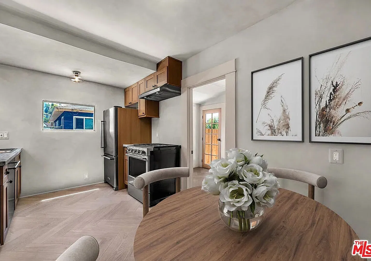 215 Newland Street — Photo 3
