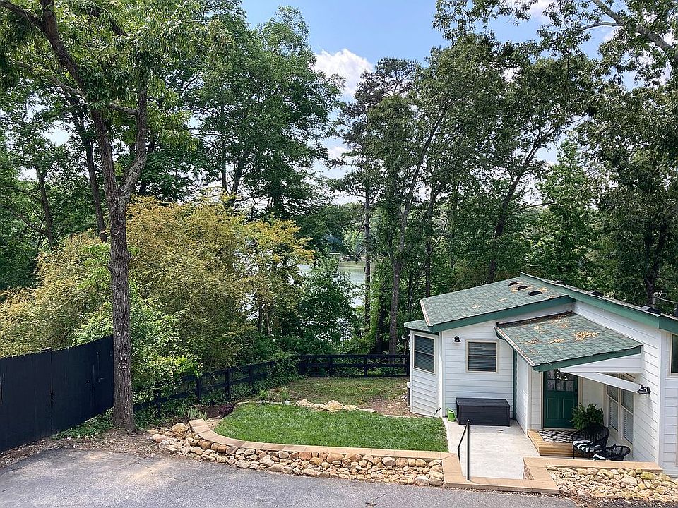 1st image of 7115 Diana Cir #B