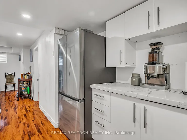 89 Beaconsfield Ave — Photo 38