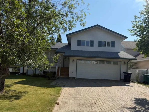 10807 W 104th St, High Level, AB T0H 1Z0